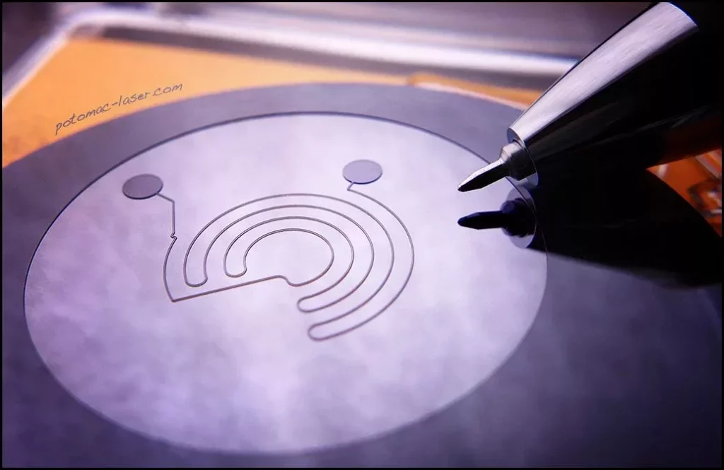 Replicación de dispositivos microfluídicos PDMS SU-8 Master